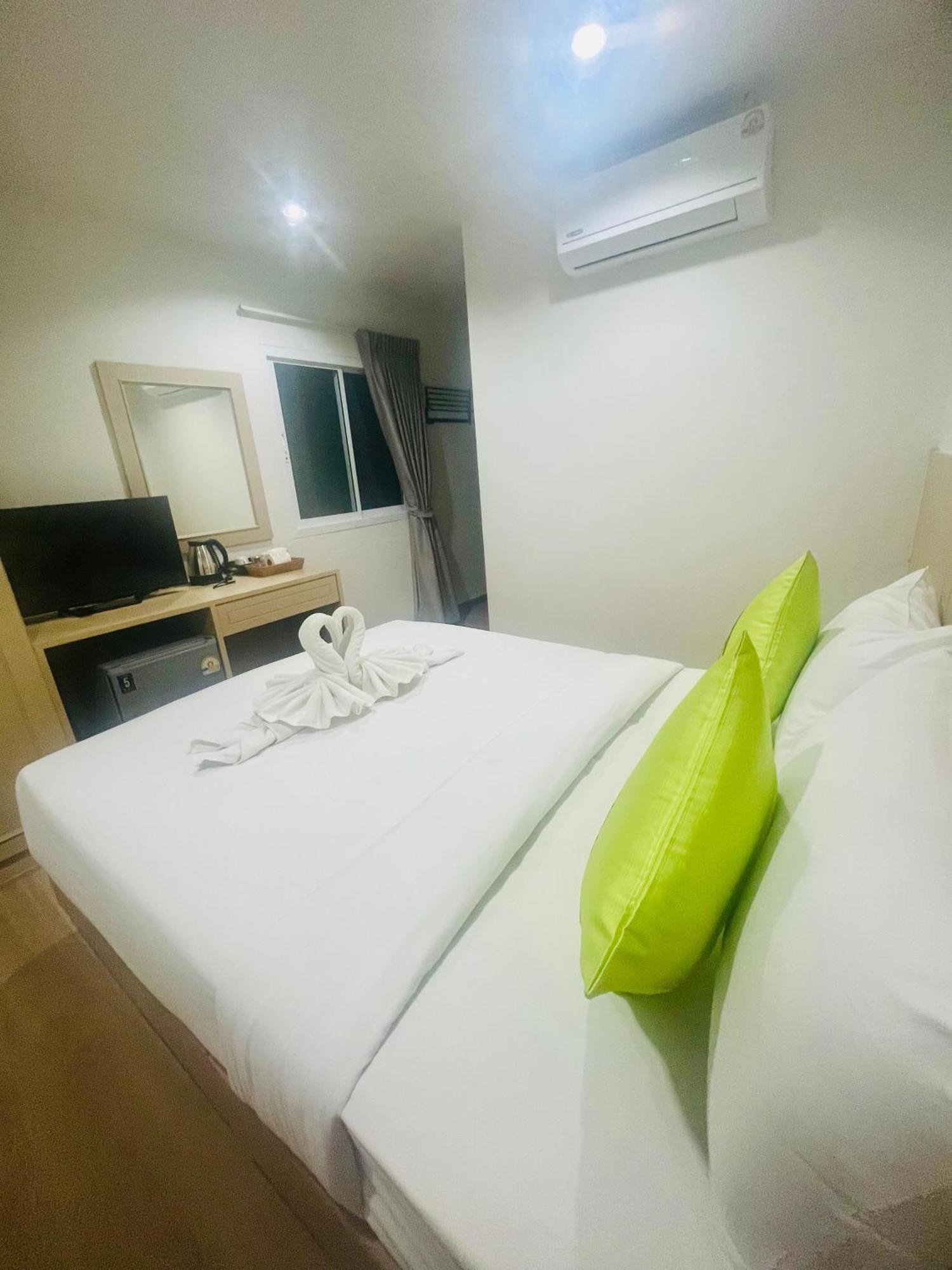 28 Boutique Hotel Patong Extérieur photo