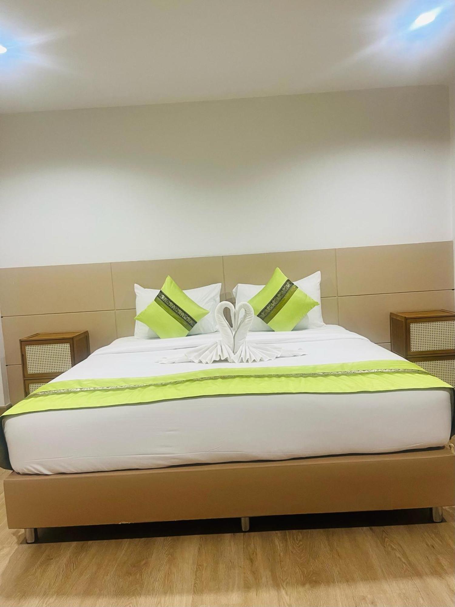 28 Boutique Hotel Patong Extérieur photo